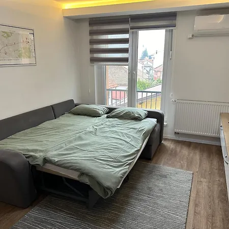 Modern Bright With Free Parking