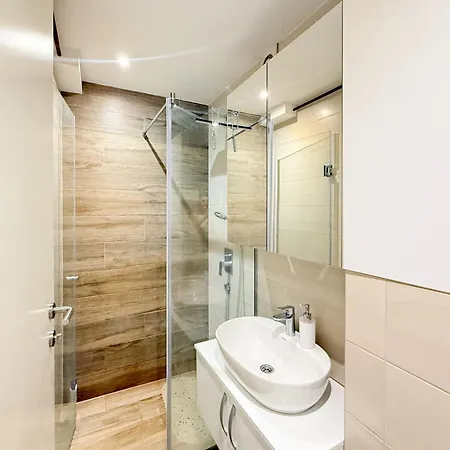 Bascarsija Spot - Private Garage 사라예보